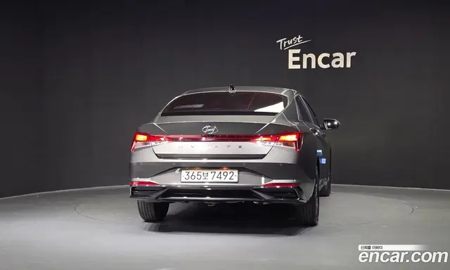Hyundai Avante 2022 1.6 автомат (гидро), миниатюра 4