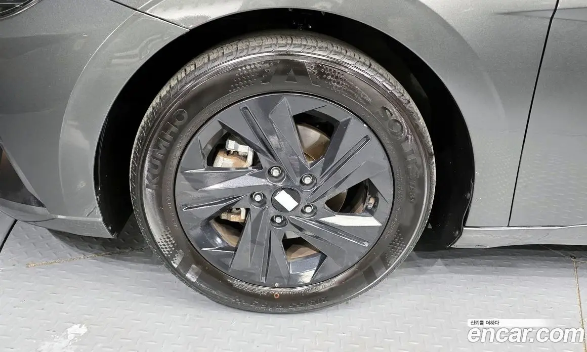 Hyundai Avante 2022 1.6 автомат (гидро), фото 5
