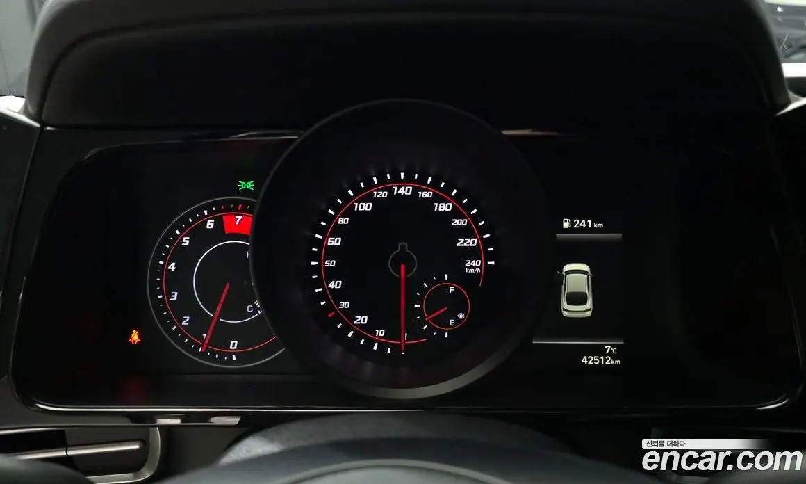 Hyundai Avante 2022 1.6 автомат (гидро), фото 8