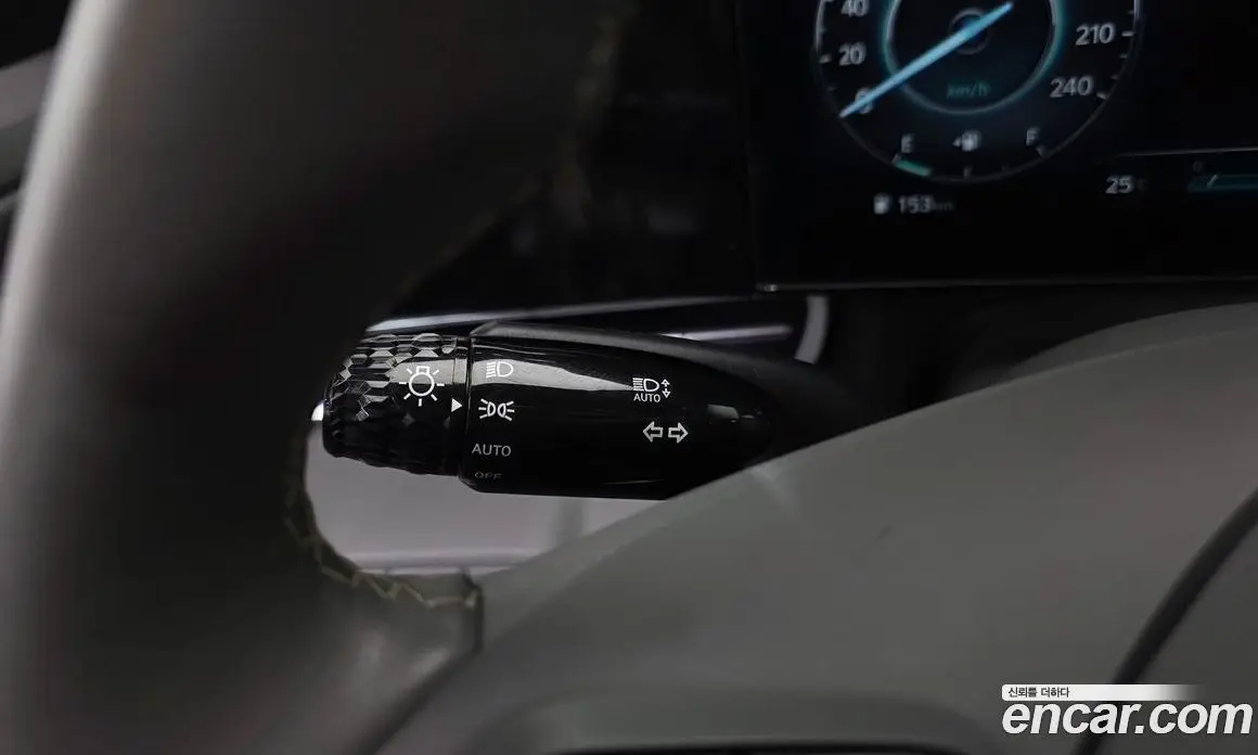 Hyundai Avante 2023 1.6 автомат (гидро), фото 18