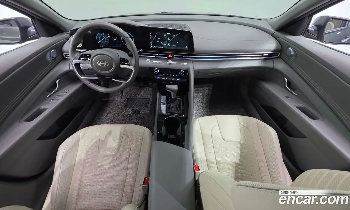 Hyundai Avante 2023 1.6 автомат (гидро), фото 7