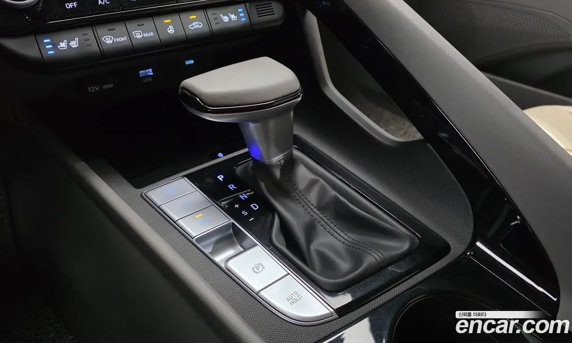 Hyundai Avante 2023 1.6 автомат (гидро), фото 9
