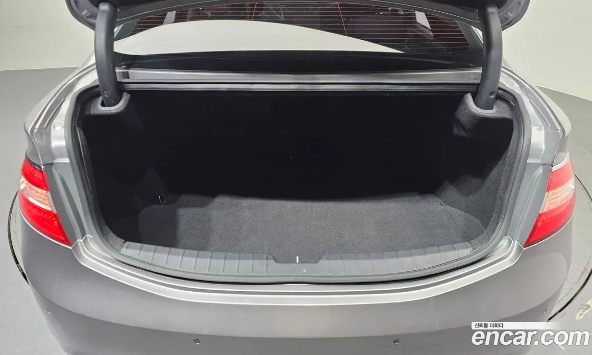 Hyundai Grandeur 2014 2.4 автомат (гидро), фото 20
