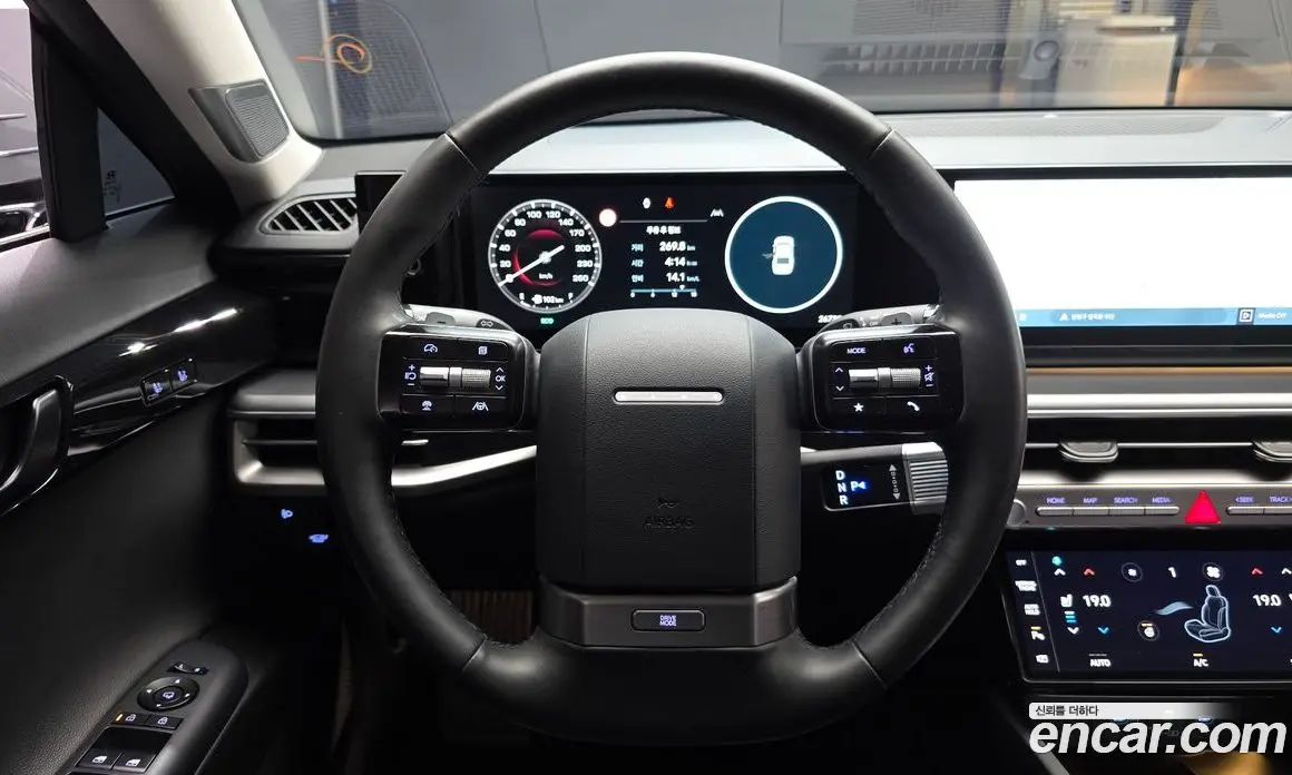 Hyundai Grandeur 2023 2.5 автомат (гидро), фото 13