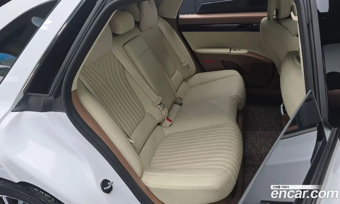 Hyundai Grandeur 2024 1.6 автомат (гидро), фото 16