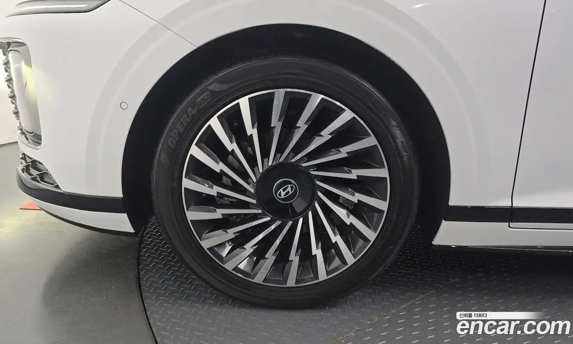 Hyundai Grandeur 2024 1.6 автомат (гидро), фото 4