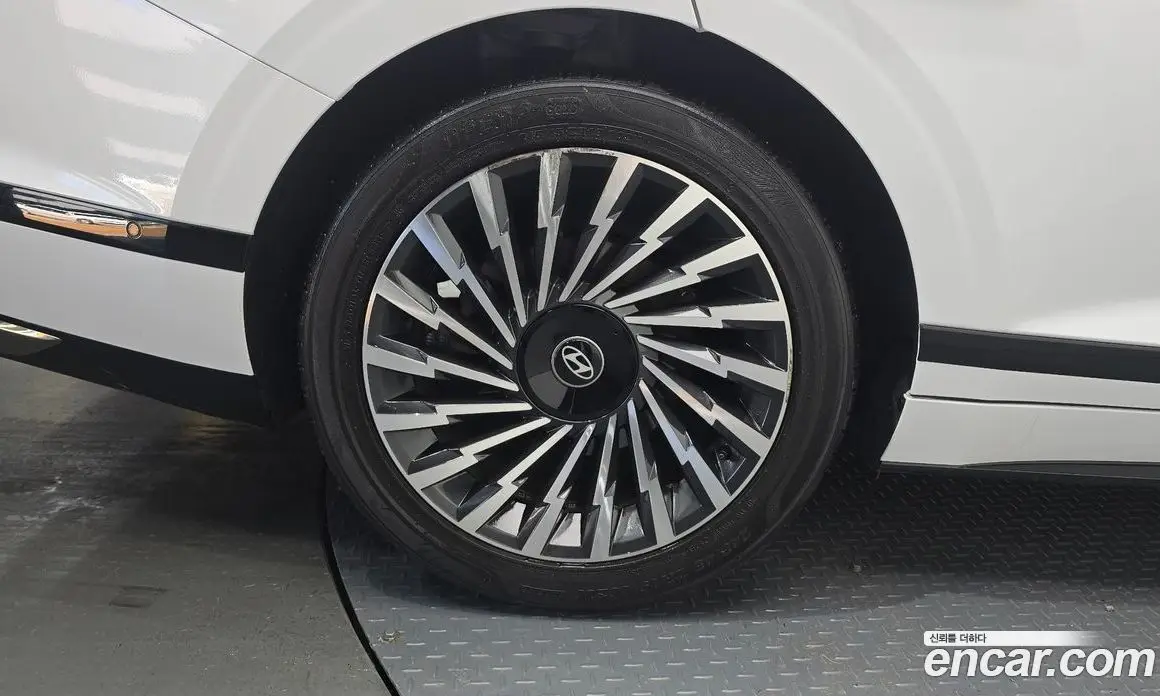 Hyundai Grandeur 2024 1.6 автомат (гидро), фото 32