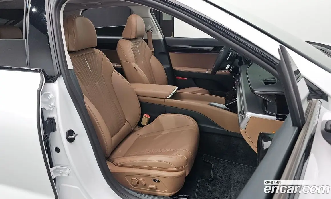 Hyundai Grandeur 2025 1.6 автомат (гидро), фото 11