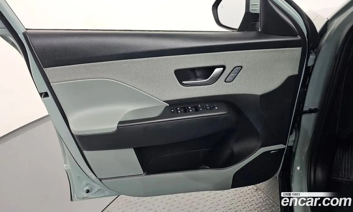 Hyundai Kona 2023 1.6 автомат (гидро), фото 14