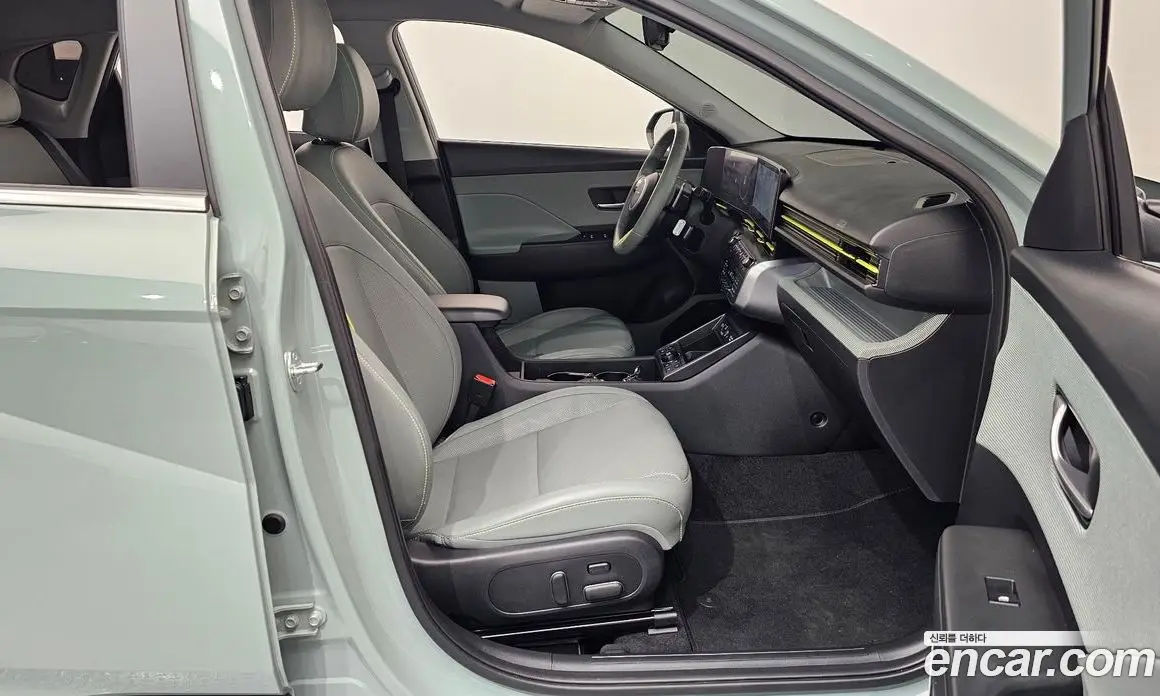 Hyundai Kona 2023 1.6 автомат (гидро), фото 16