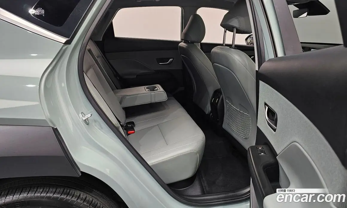 Hyundai Kona 2023 1.6 автомат (гидро), фото 17