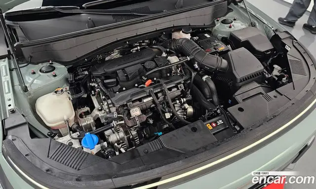 Hyundai Kona 2023 1.6 автомат (гидро), миниатюра 6