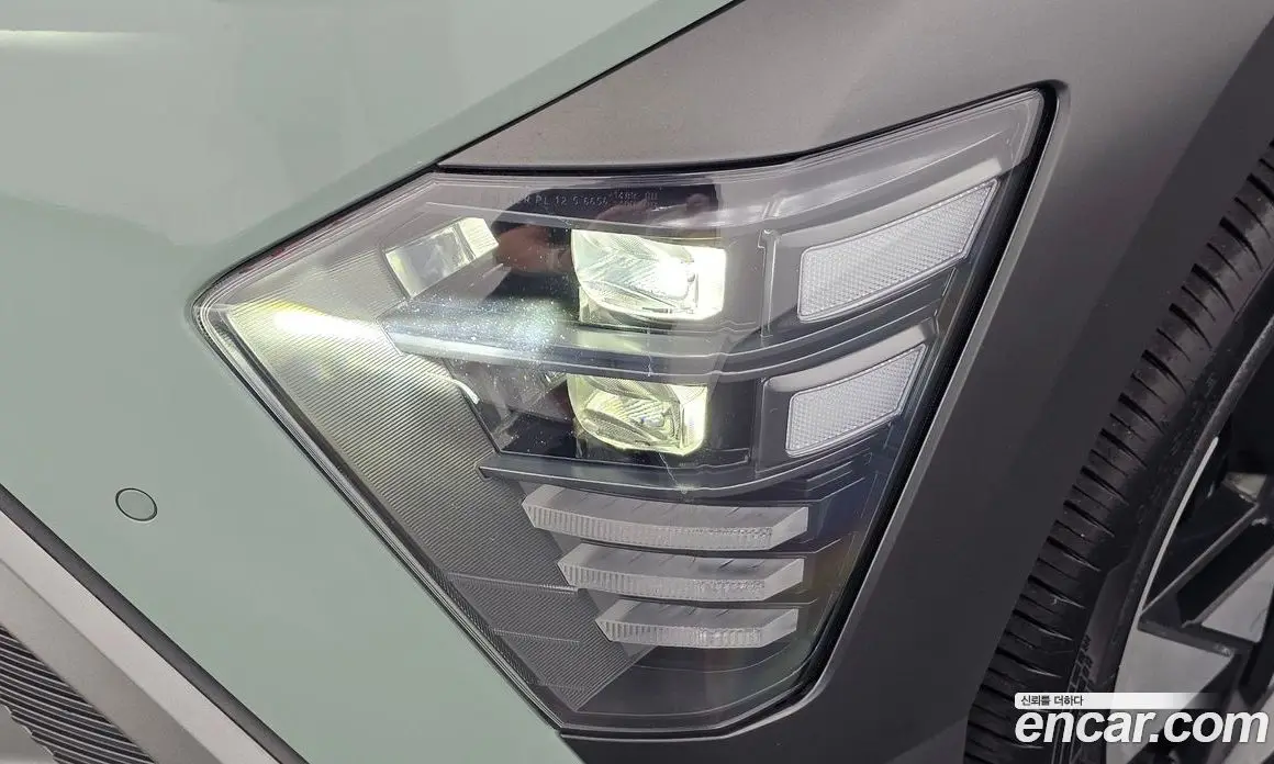 Hyundai Kona 2023 1.6 автомат (гидро), фото 8