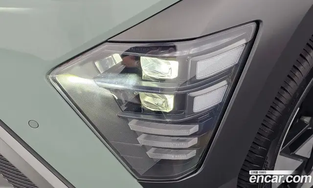Hyundai Kona 2023 1.6 автомат (гидро), миниатюра 8