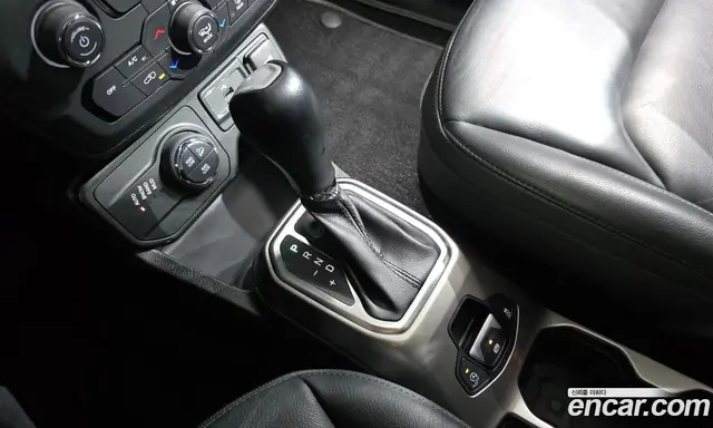 Jeep Renegade 2018 2.0 автомат (гидро), миниатюра 12