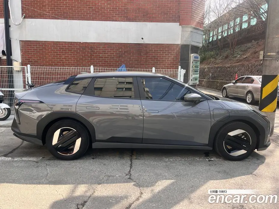 Kia EV4 2025 1.0 автомат (гидро), фото 3