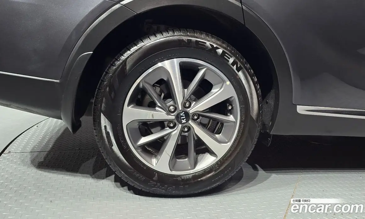 Kia Sorento 2019 2.0 автомат (гидро), фото 5