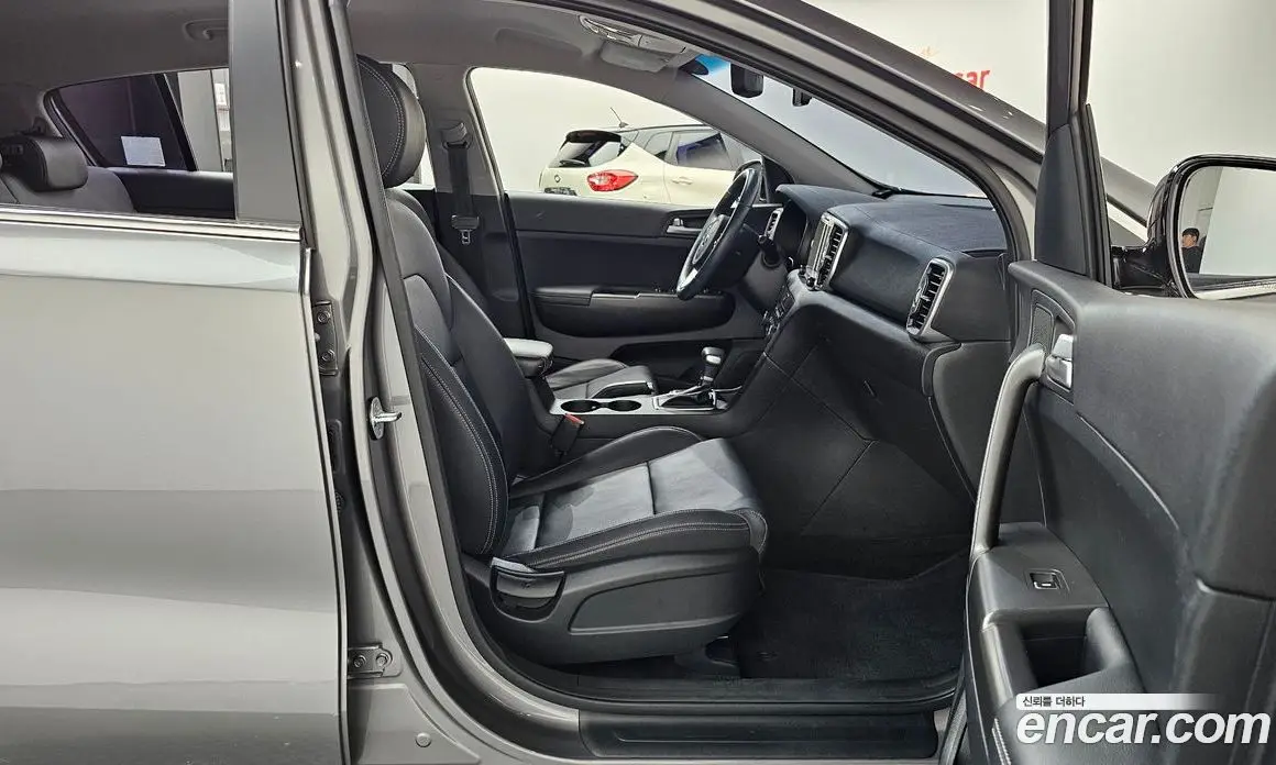 Kia Sportage 2017 1.7 автомат (гидро), фото 16