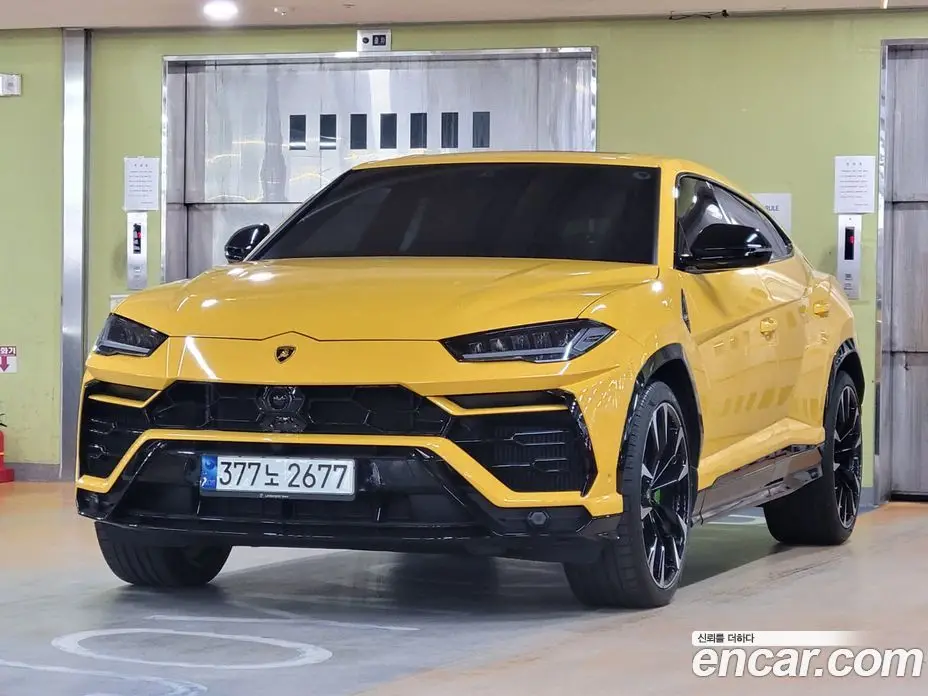 Lamborghini Urus 2021 4.0 автомат (гидро), фото 1 Lamborghini Urus 2021 4.0 автомат (гидро), фото 1