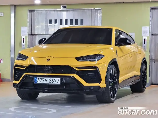 Lamborghini Urus 2021 4.0 автомат (гидро), миниатюра 1 Lamborghini Urus 2021 4.0 автомат (гидро), миниатюра 1