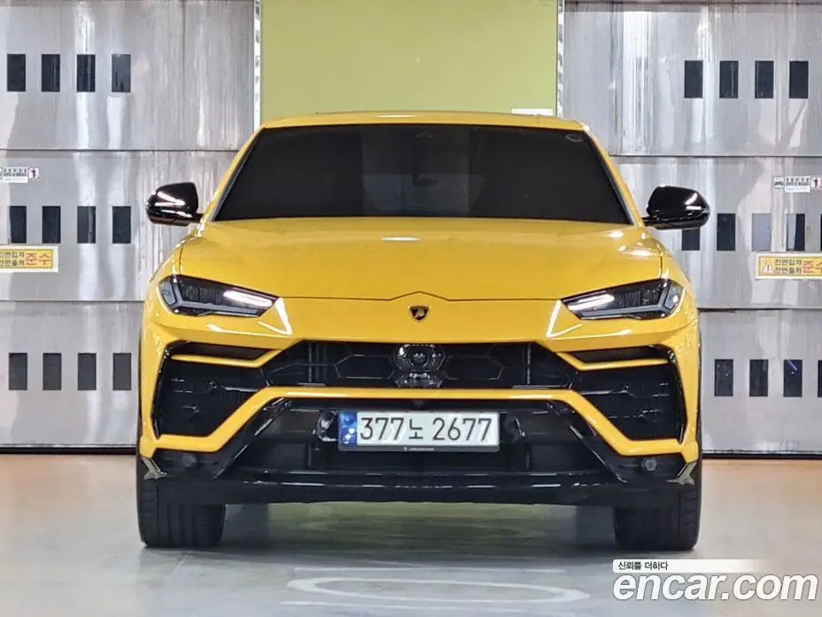 Lamborghini Urus 2021 4.0 автомат (гидро), фото 2 Lamborghini Urus 2021 4.0 автомат (гидро), фото 2