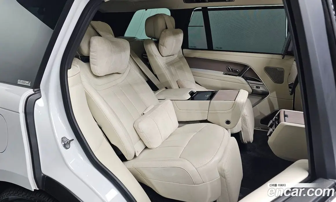 Land Rover Range Rover 2024 4.4 автомат (гидро), фото 11