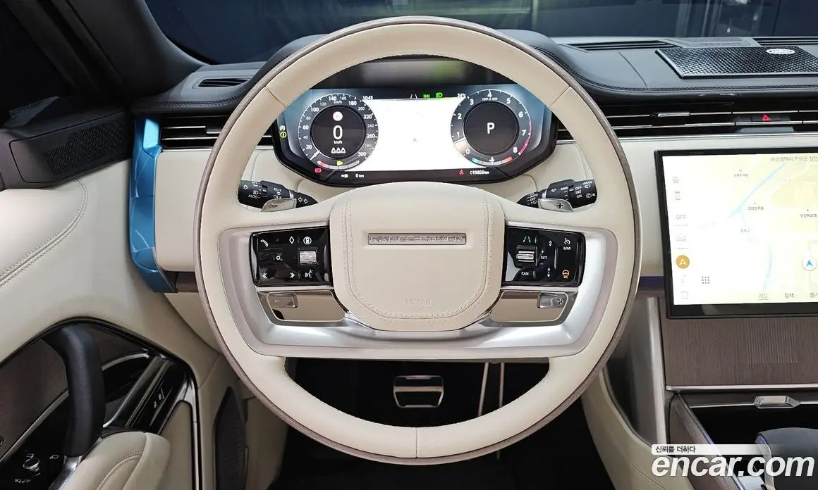 Land Rover Range Rover 2024 4.4 автомат (гидро), фото 13