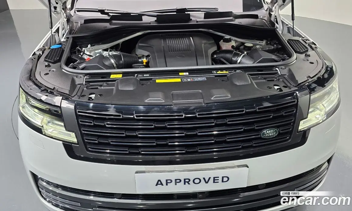Land Rover Range Rover 2024 4.4 автомат (гидро), фото 6