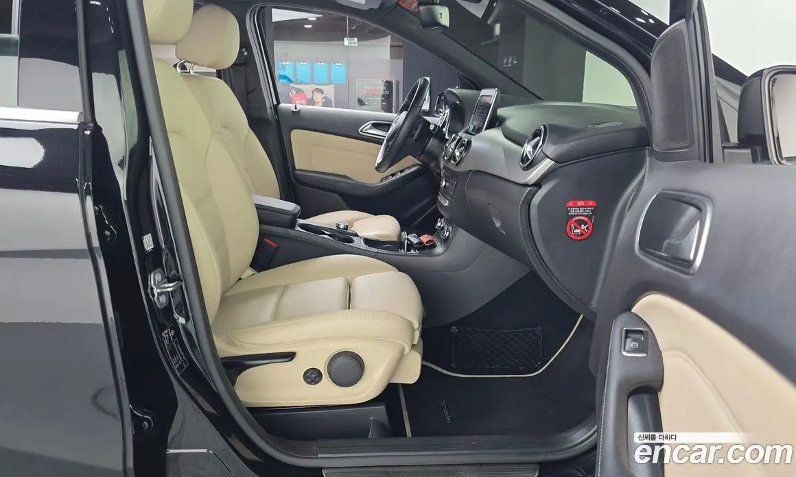 Mercedes-Benz B-Class 2018 2.0 гидро, фото 17 Mercedes-Benz B-Class 2018 2.0 гидро, фото 17