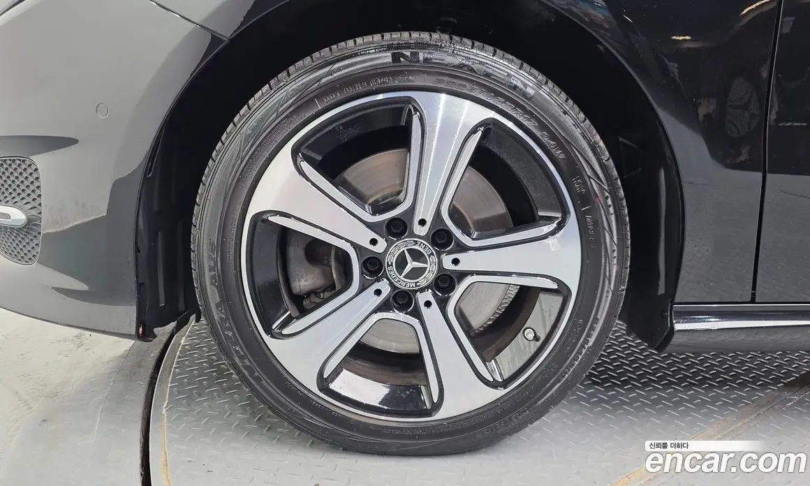 Mercedes-Benz B-Class 2018 2.0 гидро, фото 5 Mercedes-Benz B-Class 2018 2.0 гидро, фото 5