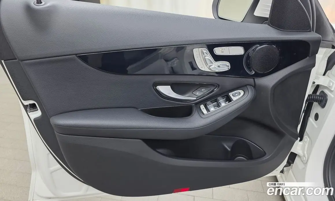 Mercedes-Benz C-Class 2017 2.0 гидро, фото 14 Mercedes-Benz C-Class 2017 2.0 гидро, фото 14