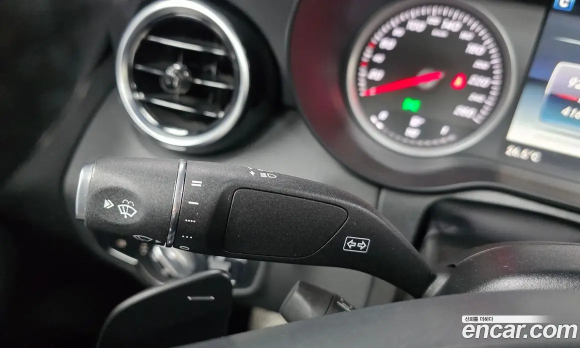Mercedes-Benz C-Class 2017 2.0 гидро, фото 28 Mercedes-Benz C-Class 2017 2.0 гидро, фото 28