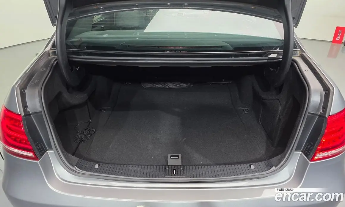 Mercedes-Benz E-Class 2015 2.1 гидро, фото 20 Mercedes-Benz E-Class 2015 2.1 гидро, фото 20