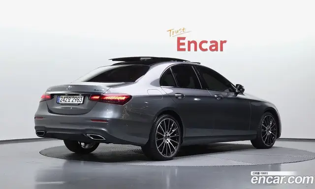 Mercedes-Benz E-Class, 2022, 83 982 км