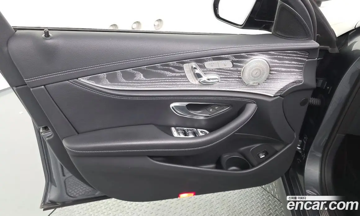 Mercedes-Benz E-Class 2022 2.0 автомат (гидро), фото 13