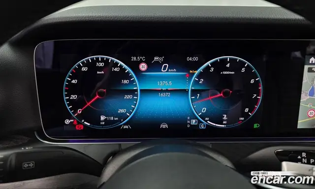 Mercedes-Benz E-Class 2023 2.0 автомат (гидро), миниатюра 11
