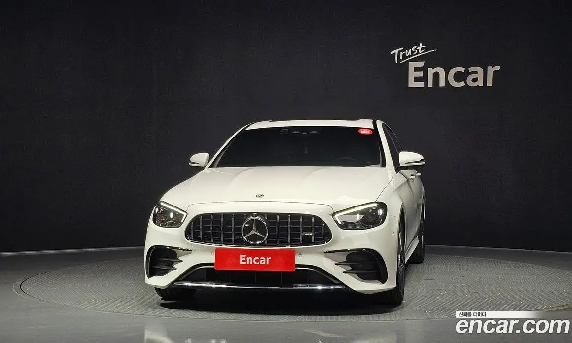 Mercedes-Benz E-Class 2023 2.0 автомат (гидро), фото 3
