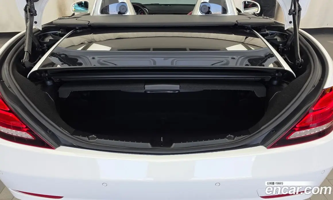 Mercedes-Benz SLC-Class 2017 2.0 гидро, фото 40 Mercedes-Benz SLC-Class 2017 2.0 гидро, фото 40