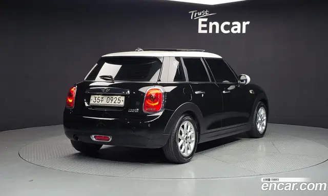 Mini Cooper 2015 1.5 автомат (гидро), миниатюра 2