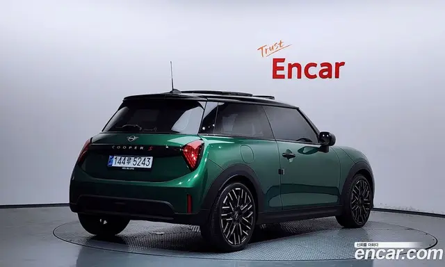 Mini Cooper 2024 2.0 автомат (гидро), миниатюра 2