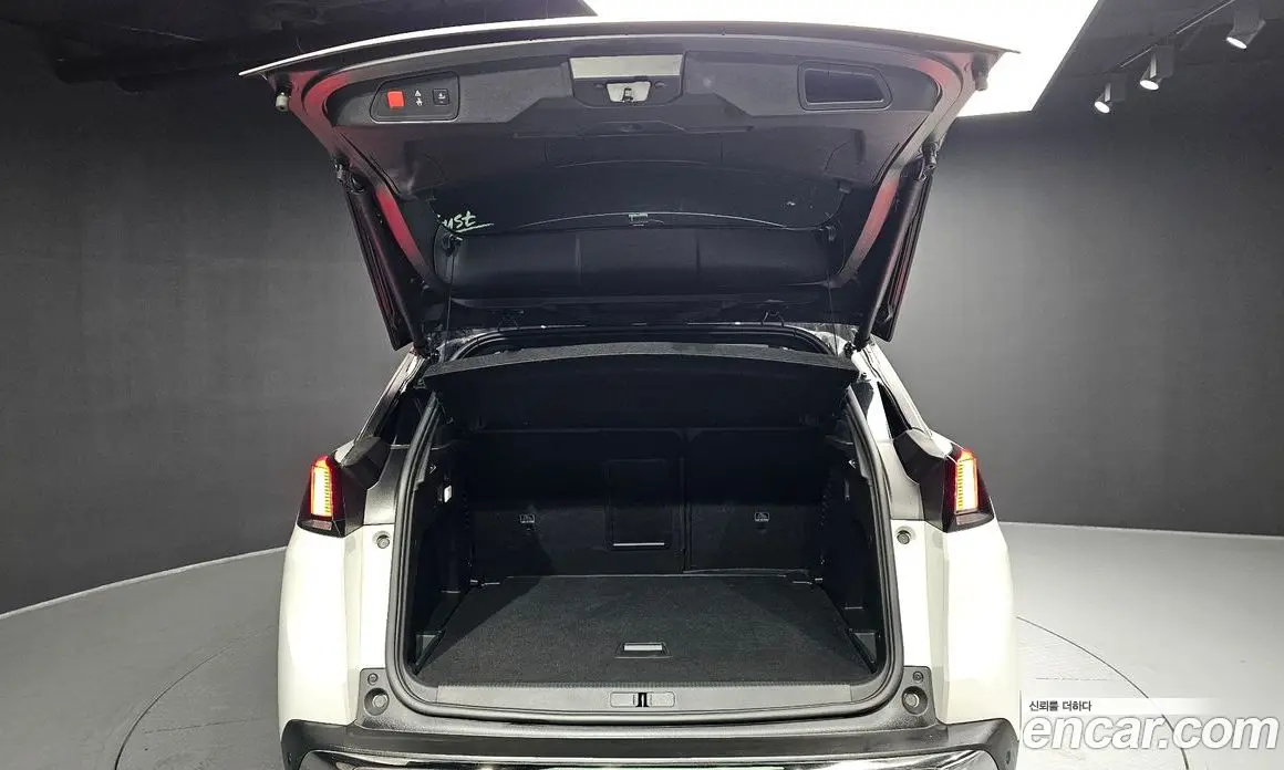 Peugeot 3008 2018 2.0 автомат (гидро), фото 26