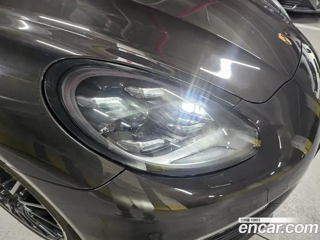 Porsche Panamera 2016 4.8 автомат (гидро), миниатюра 9