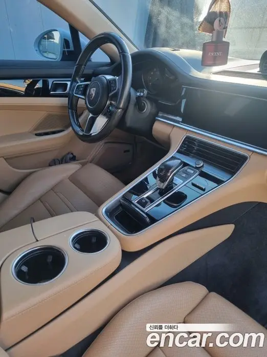 Porsche Panamera 2020 3.0 автомат (гидро), миниатюра 3
