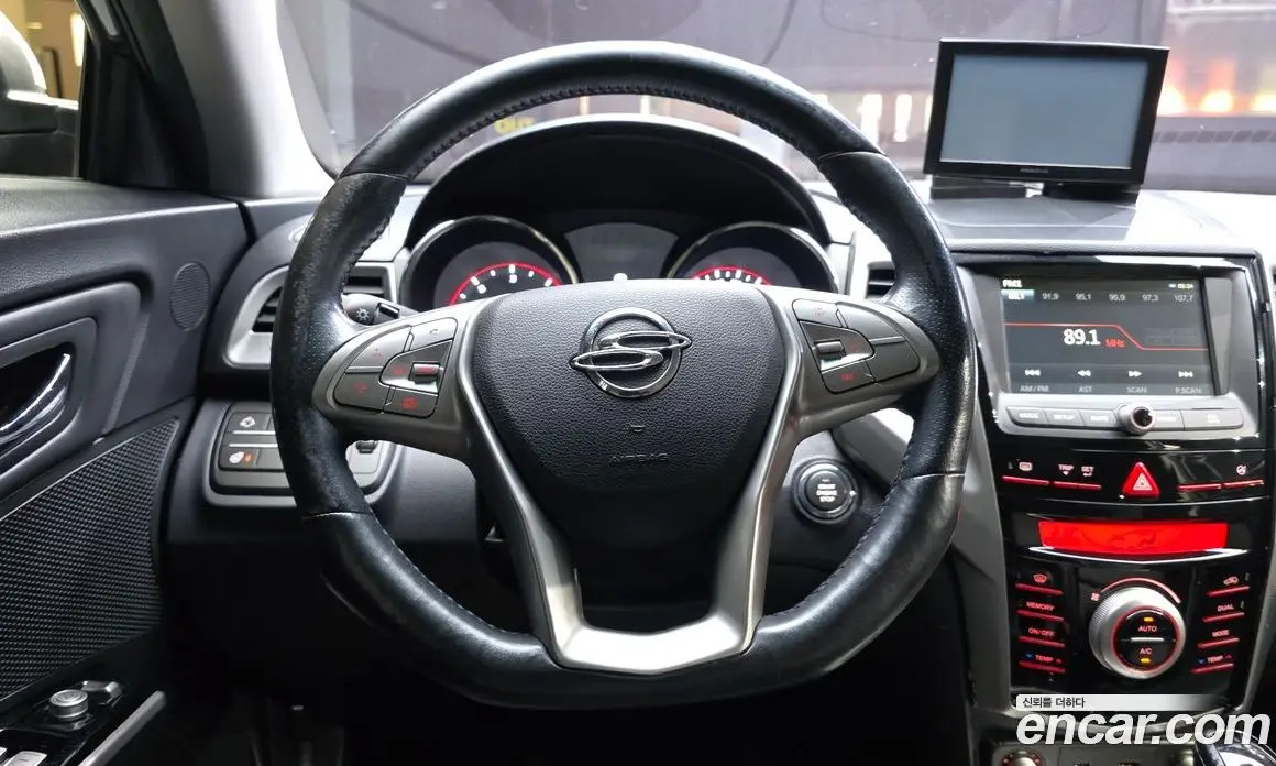 SsangYong TIBOLI 2015 1.6 автомат (гидро), фото 13