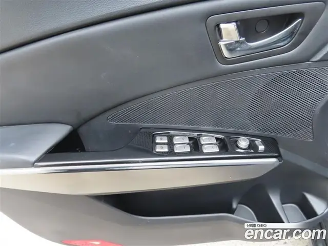 SsangYong TIBOLI 2015 1.6 автомат (гидро), миниатюра 7