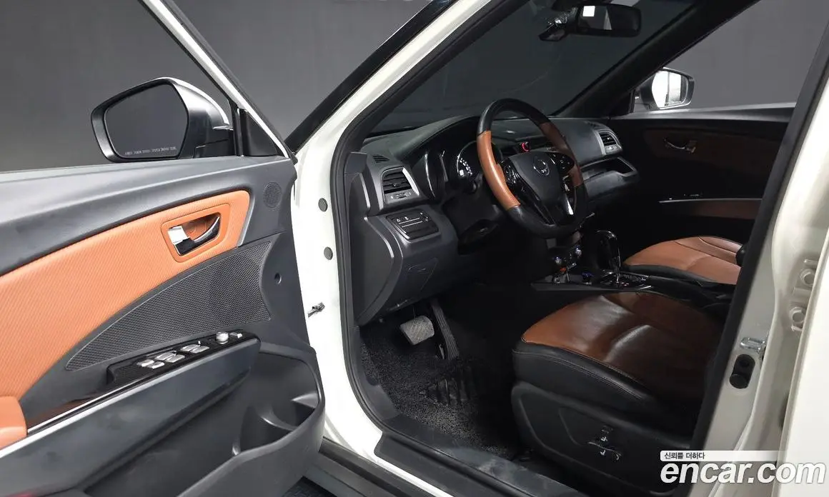 SsangYong TIBOLI 2017 1.6 автомат (гидро), фото 13