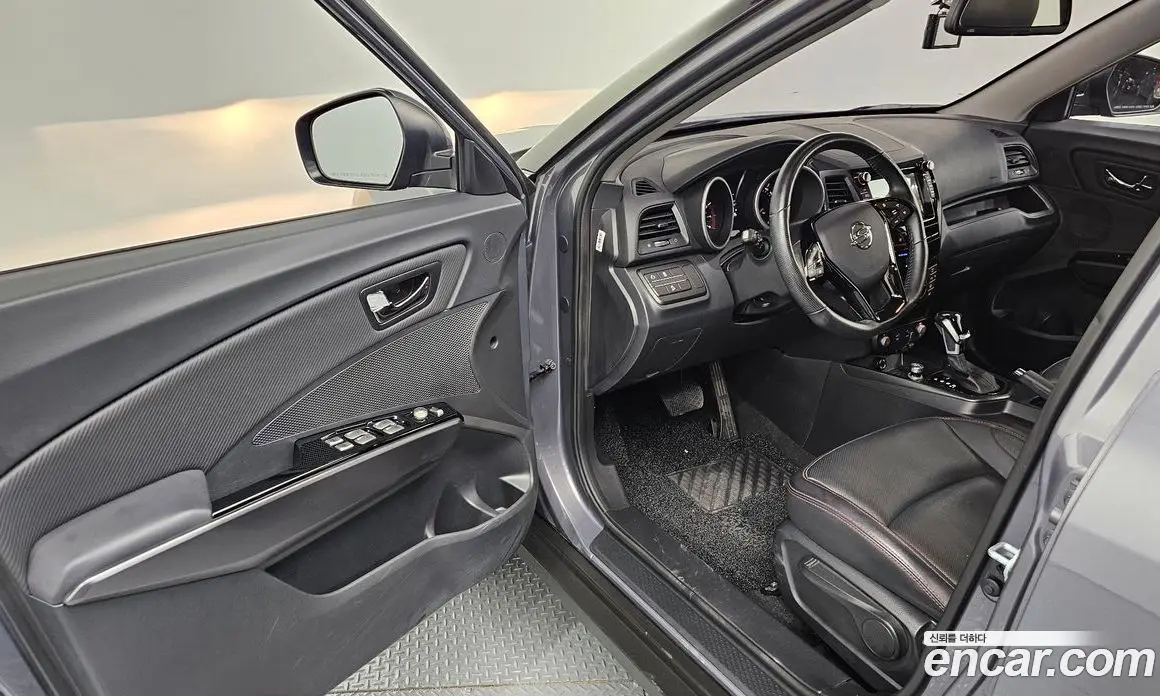 SsangYong TIBOLI 2019 1.6 автомат (гидро), фото 10