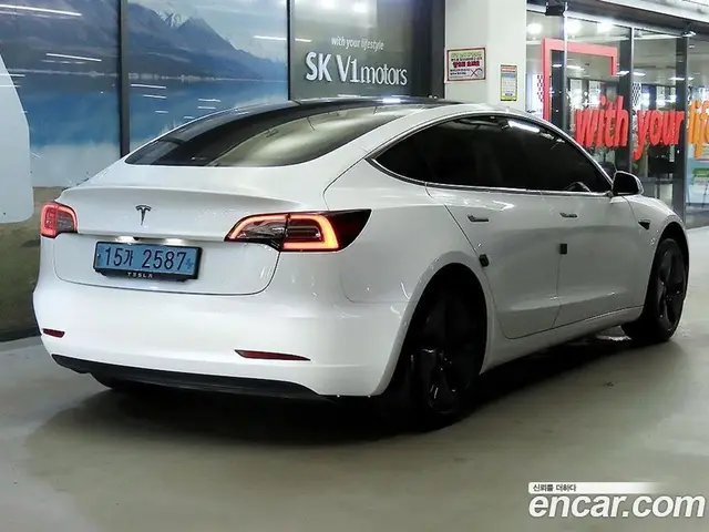 Tesla Model 3 2020 0.1 гидро, миниатюра 4