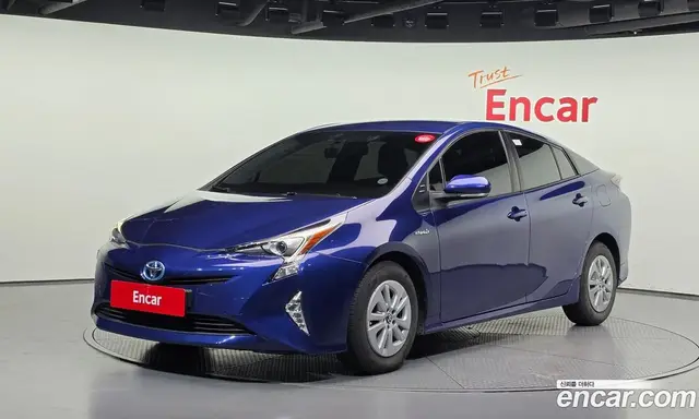 Toyota Prius 2018 1.8 автомат (гидро), миниатюра 1 Toyota Prius 2018 1.8 автомат (гидро), миниатюра 1