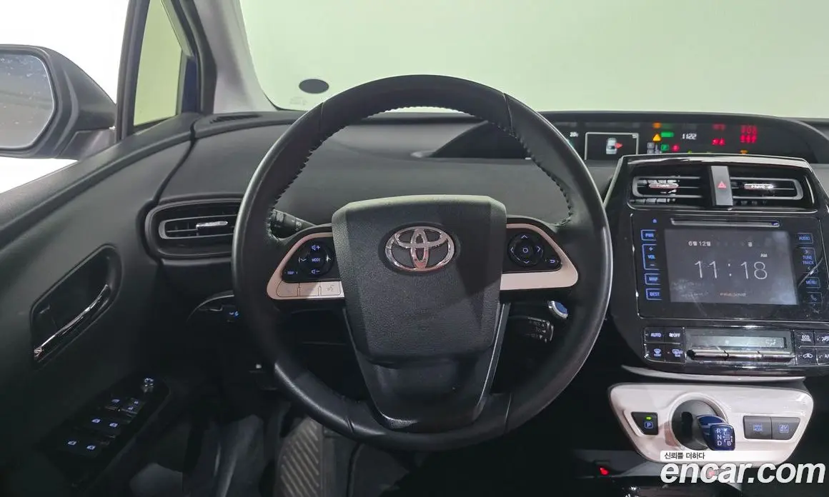 Toyota Prius 2018 1.8 автомат (гидро), фото 12 Toyota Prius 2018 1.8 автомат (гидро), фото 12